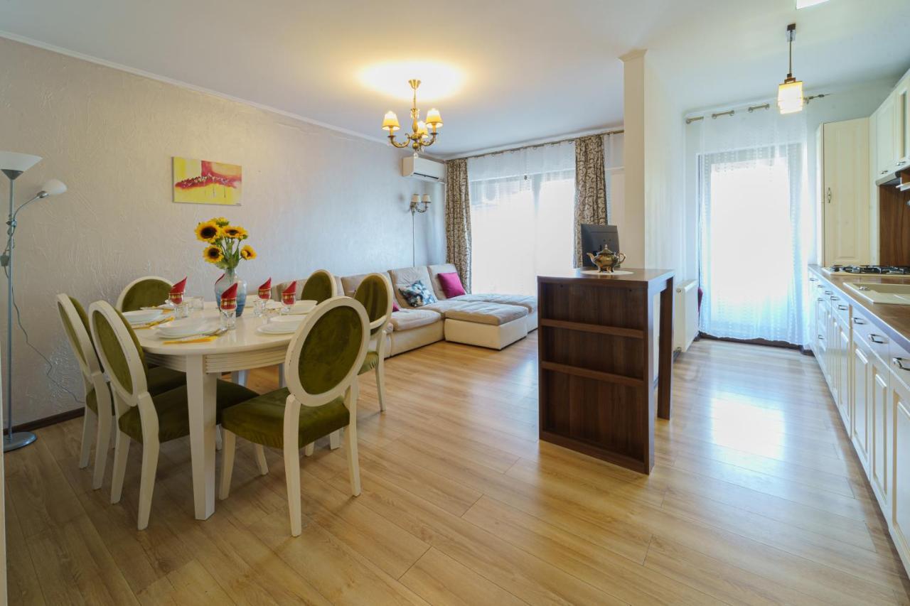 5* Mansion In City Center 클루지나포카 외부 사진